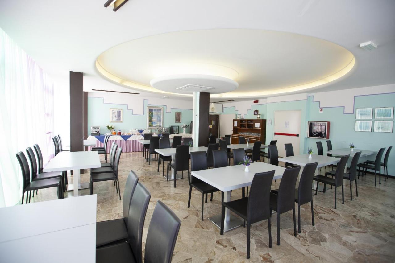 Hotel Mirage ベラーリア・イジェア・マリーナ エクステリア 写真