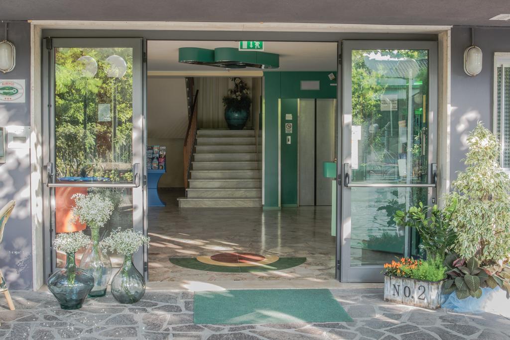 Hotel Mirage ベラーリア・イジェア・マリーナ エクステリア 写真